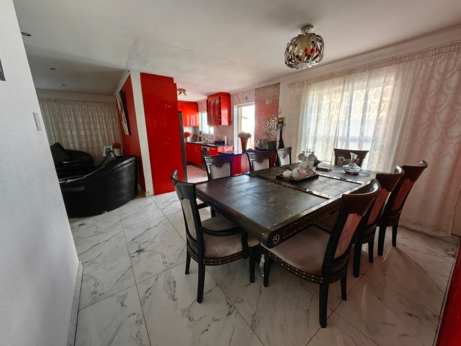 4 Bedroom Property for Sale in Muizenberg Western Cape